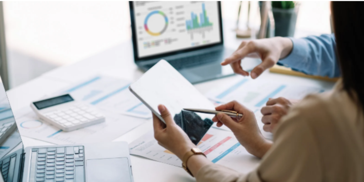 The Role of Analytics in Shaping Your e-commerce Marketing Strategy